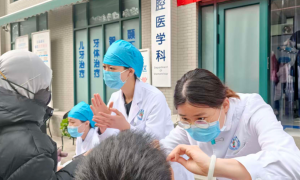 西安市红会医院开展“世界口腔健康日”系列义诊活动